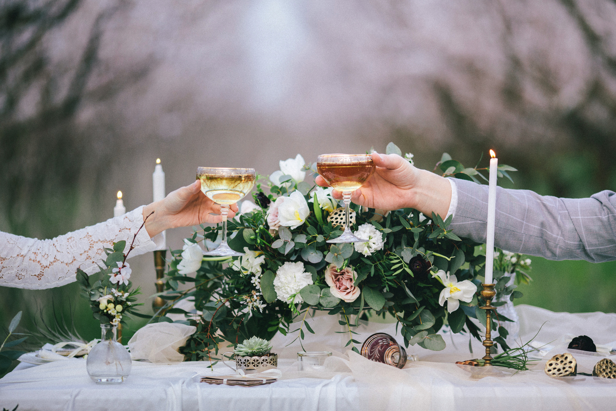 Hochzeitstischdeko für ein unvergessliches Fest Hochzeitstischdeko für ein unvergessliches Fest